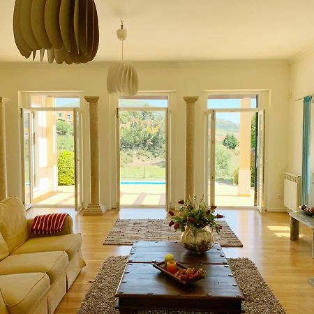 Villa With Swimming Pool In Golf Resort Torres Vedras Exterior photo